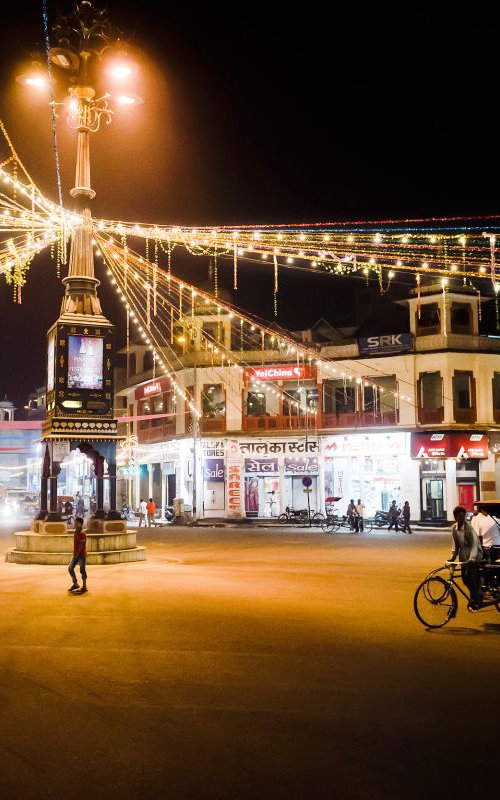 Streets of Jaipur by Tom Hanslien