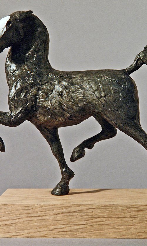 Trotting Horse II by Holly Bennett