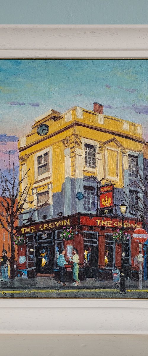 The Crown Covent Garden London by Roberto Ponte