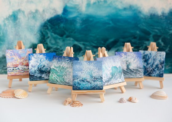 Blue ocean wave miniature