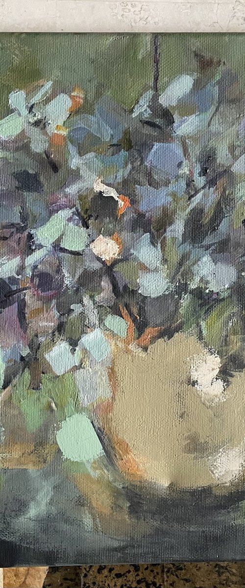 Hydrangea in vase by Deb Dumbrell