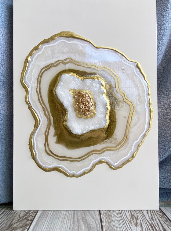 Ivory geode 1