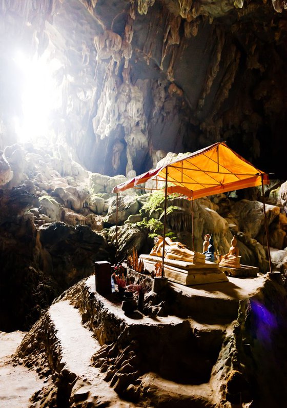 Tham Poukham Cave