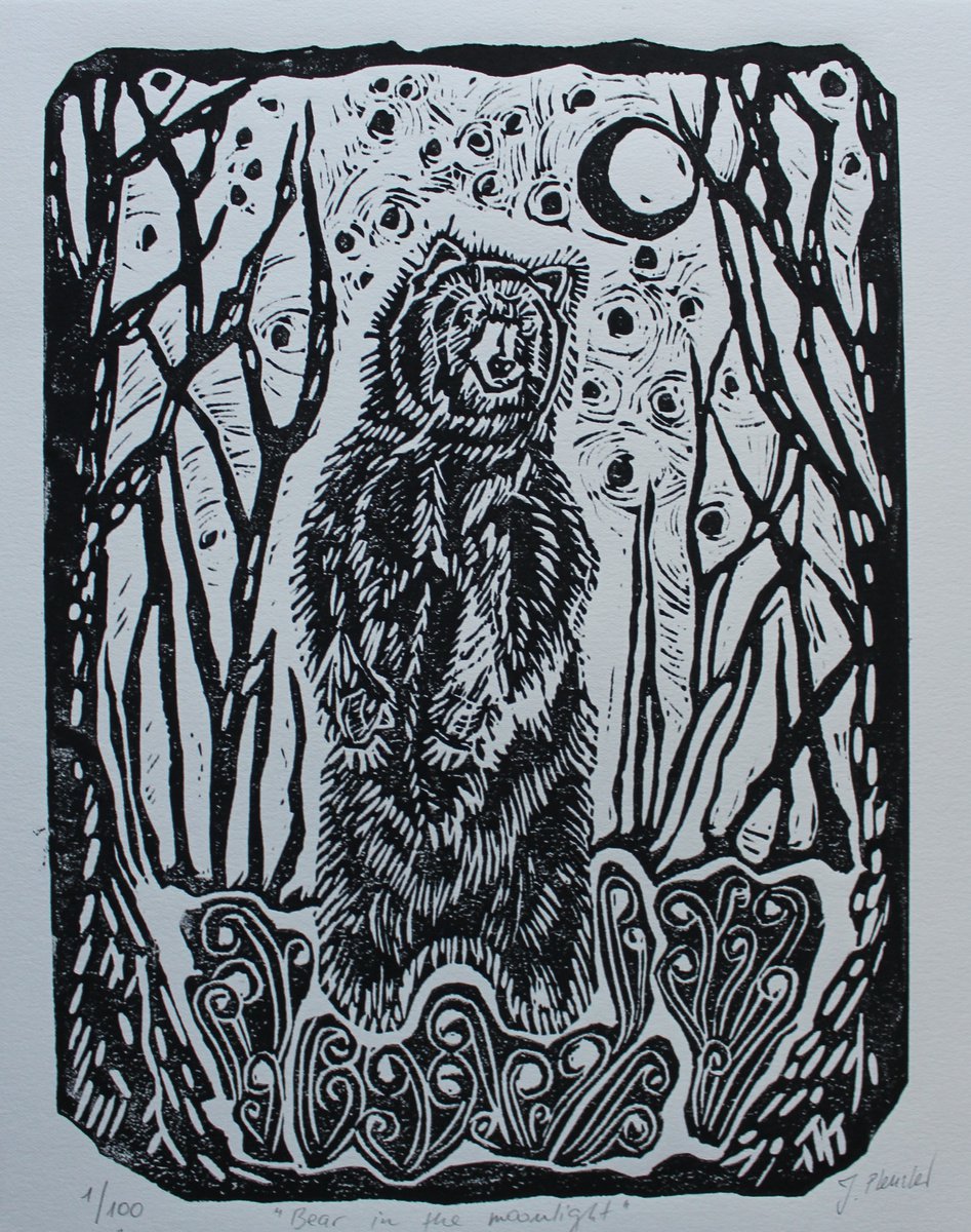 Bear in the moonlight (black) by Joanna Plenzler
