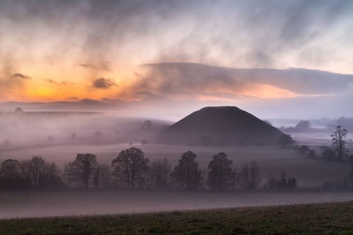 Silbury Hill I by Kevin Standage