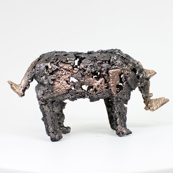 Rhinoceros 8-22 - Metal animal sculpture - bronze and steel lace