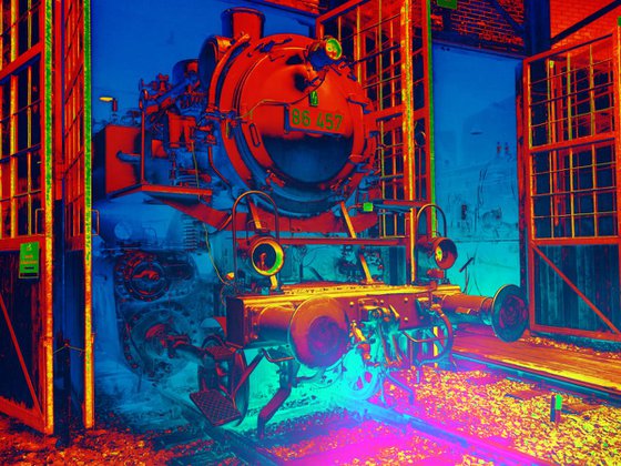 Old steam trains in the depot - print on canvas 60x80x4cm - 08515m5