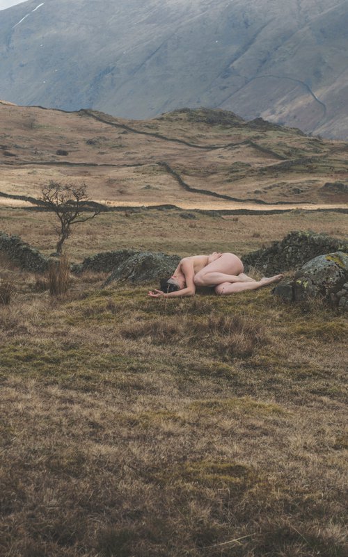 Hiraeth 001 - Valentina - Art / Landscape Nudes - Photography by Henry Clayton