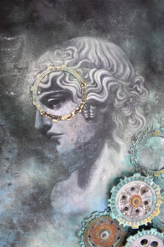 Volto composto tra la nebbia del tempo