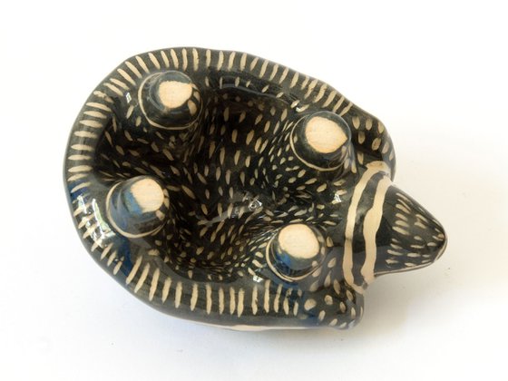 Ceramic sculpture Turtle 9 x 5.5 x 7 cm