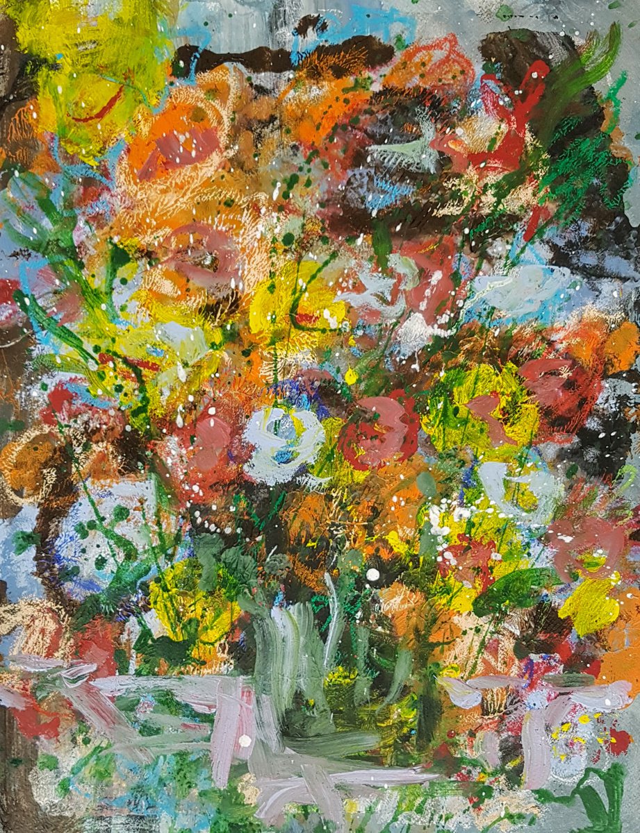 Abstract flowers #3 by Wim van de Wege