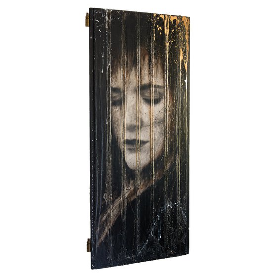 "Aphrodite" (XL artwork on closet door) (92x43x2 cm) - Unique portrait on closet door (abstract, figurative, gold, original, resin, beeswax, painting, 3D, closet door, wood)