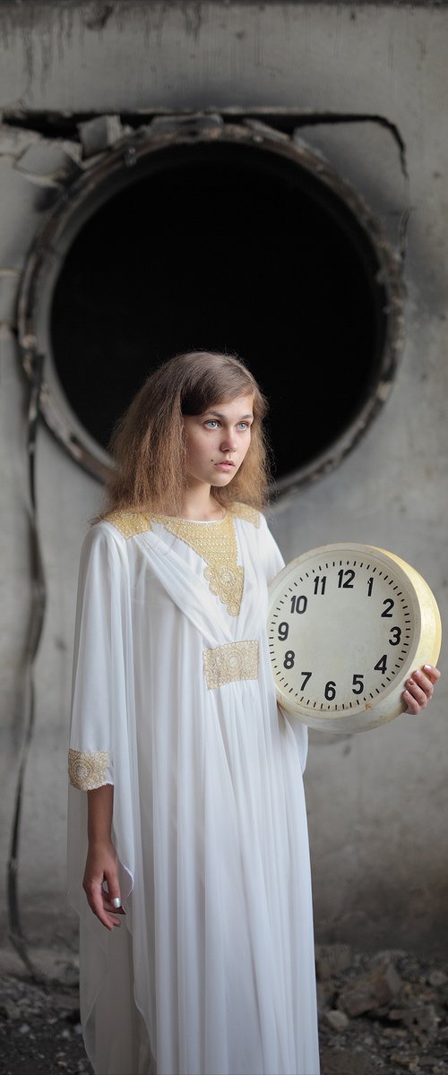 Time Angel 2 by Stanislav Vederskyi