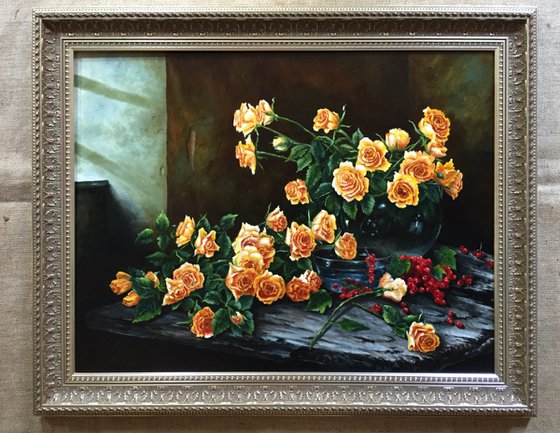 Still life with yellow roses and red currants