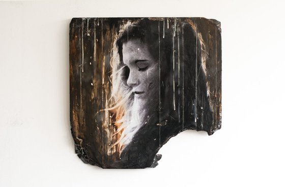 "Dawn never comes" (50x50x3cm) - Unique portrait artwork on wood (abstract, portrait, gouache, original, painting, coffee, acrylic, oil, watercolor, encaustics, beeswax, resin, wood, fingerpaint)