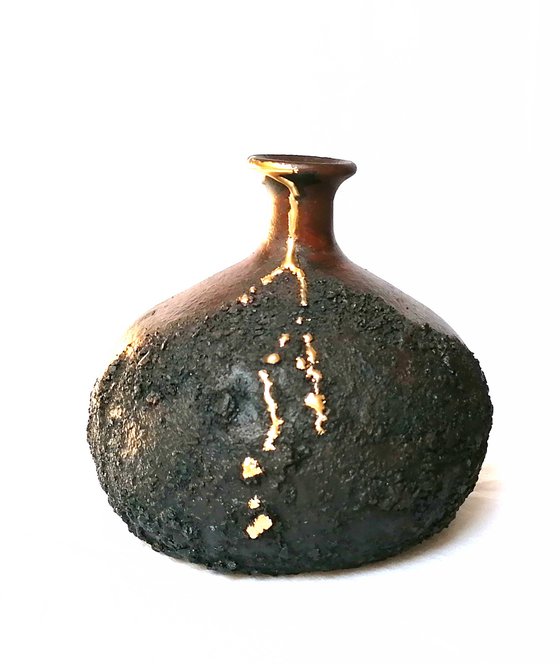 Wabi-sabi Ceramic Pot