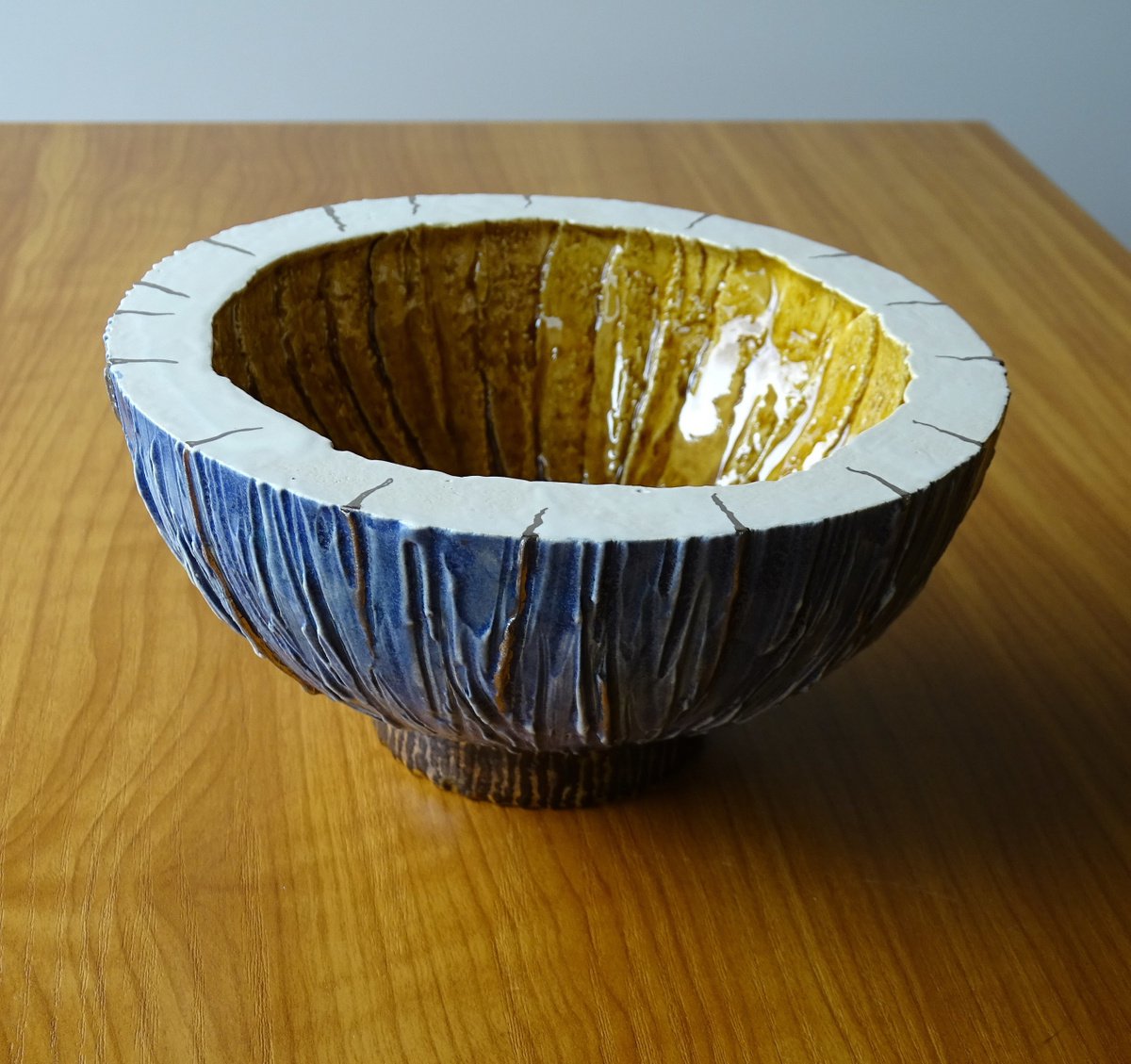 Volcano bowl by Zsolt Pinter