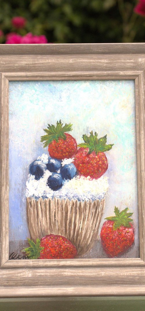 Cupcake with fruits by Ludmilla Ukrow
