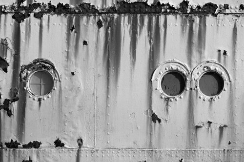 Three Portholes (The Fun Ship 2) - 1/25 - 24x16in Unmounted by Justice Hyde