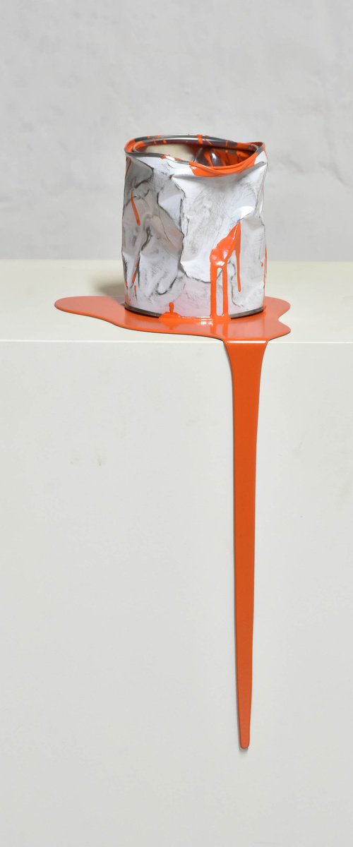 The old orange paint can by Yannick Bouillault
