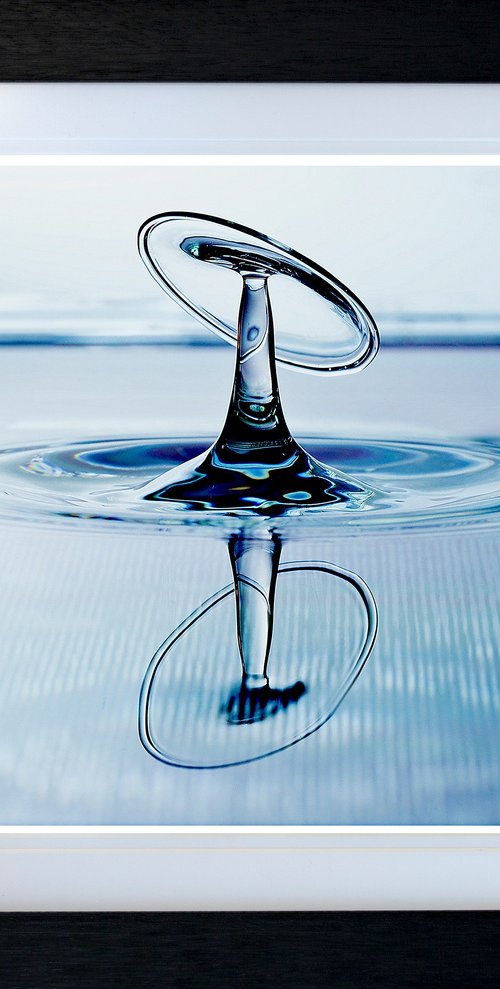 'Out of The Blue' - Liquid Art by Michael McHugh