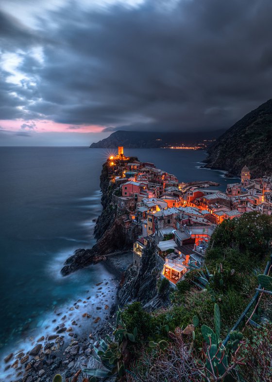 LIGHT OF EVENING ON VERNAZZA