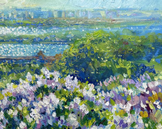 When Kyiv blooms