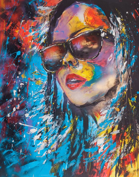 Women with sunglasses