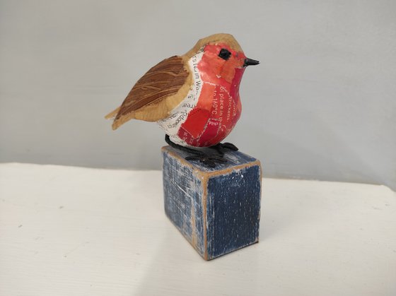 Robin #4 paper bird sculpture