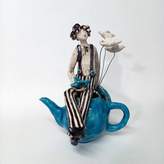 The Magic Teapot. Ceramic sculpture