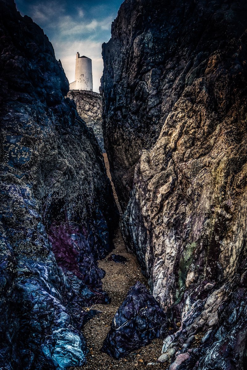 Love On The Rocks, Ynys Llanddwyn by Peter Verity