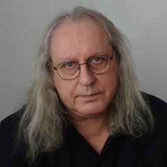 Visit Mirek Kuzniar shop