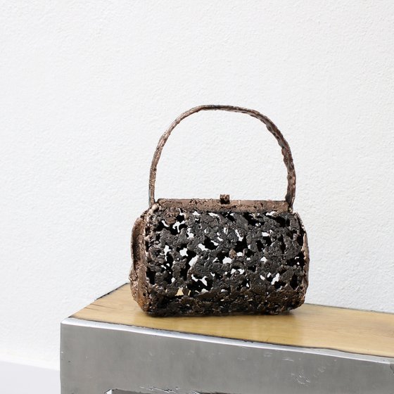 Handbag - Sculpture in bronze and steel lace