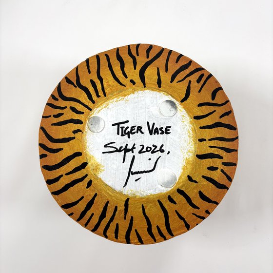 Tiger vase