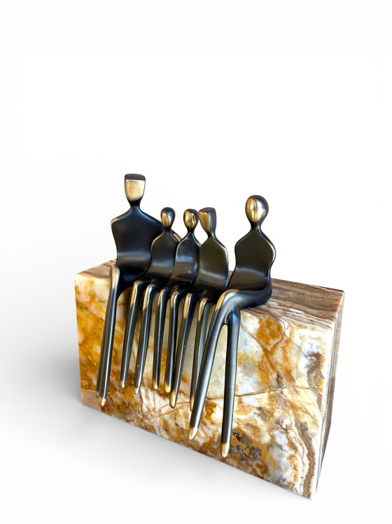 Family portrait with 3 children on onyx