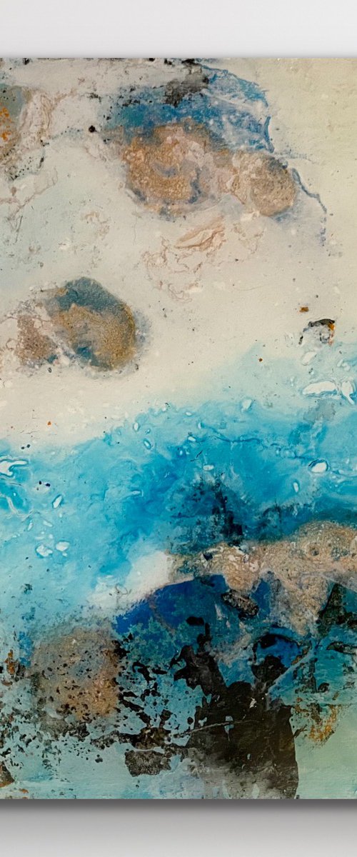 Islands in the stream #4 by Kirsten Schankweiler