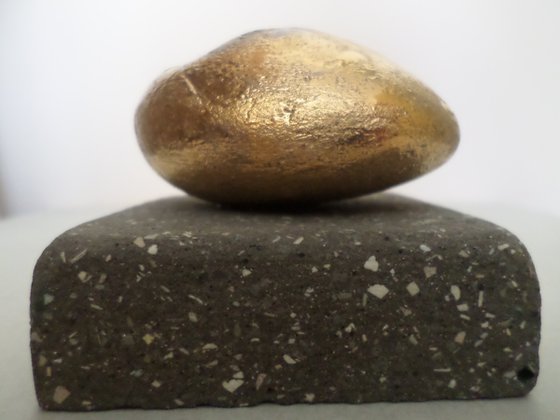 "Gold Stone"