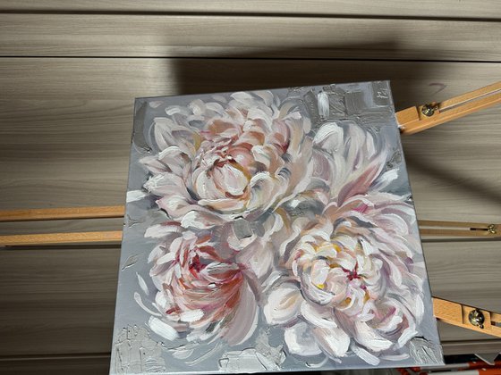 Bloom in Gray