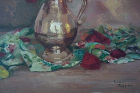 Red roses in a vase