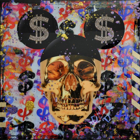 Golden dollar skull