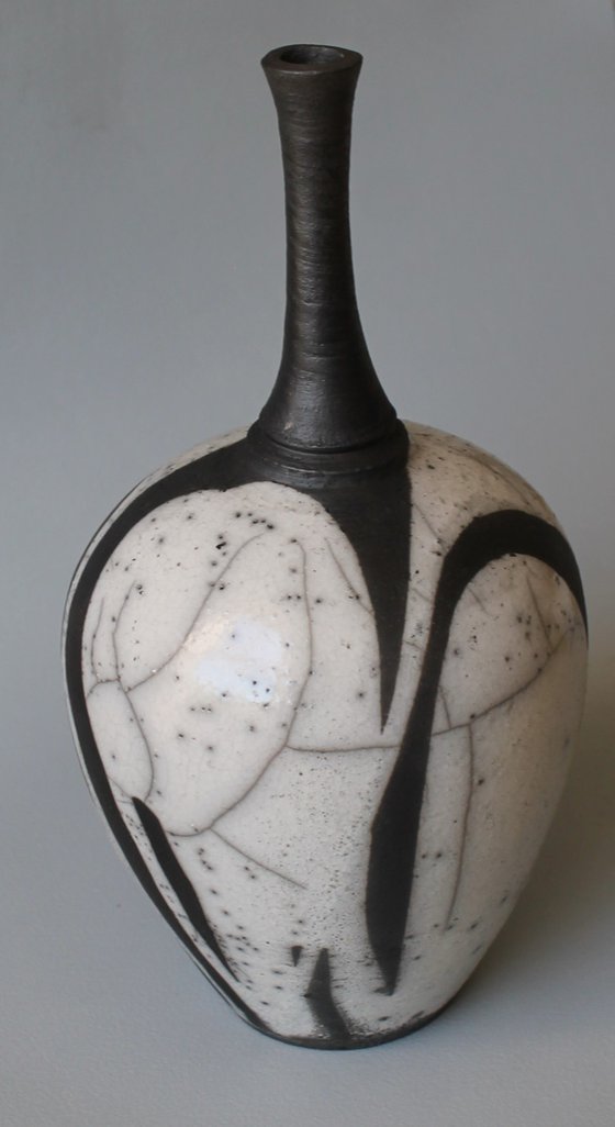 RAKU BOTTLENECK WHITE ON BLACK