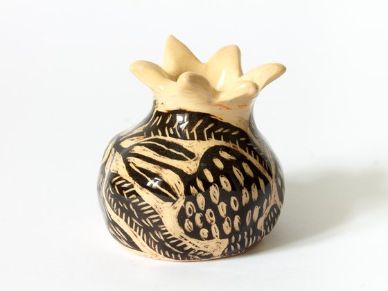 Ceramic sculpture Pomegranate 6 x 6 x 6 cm