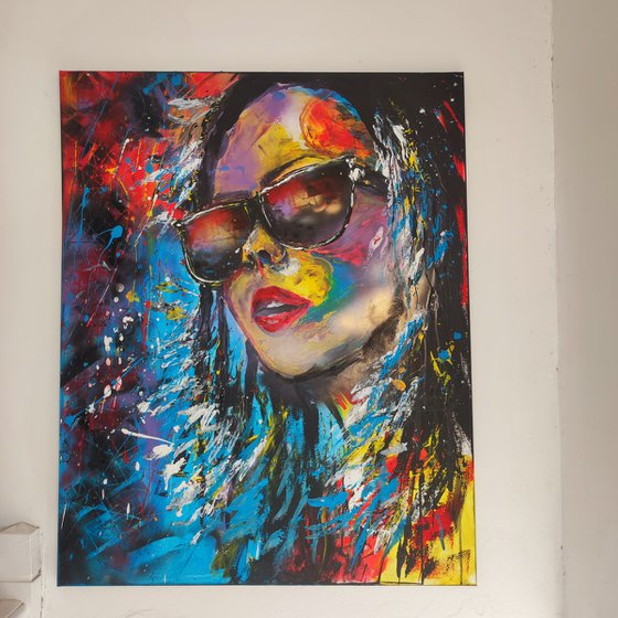 Women with sunglasses