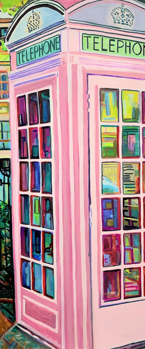 Phone box / 101 X 72 cm by Alexandra Djokic