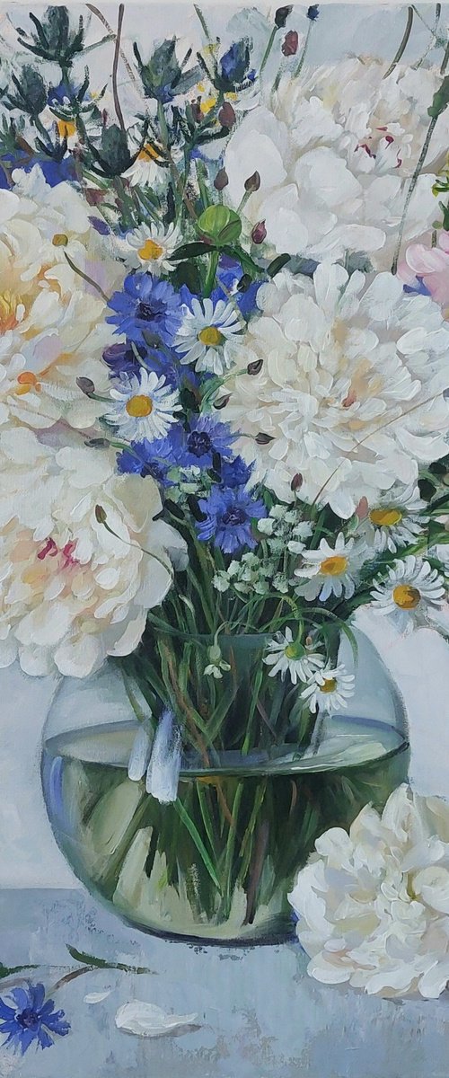 Vase of summer Light by Anna Silabrama