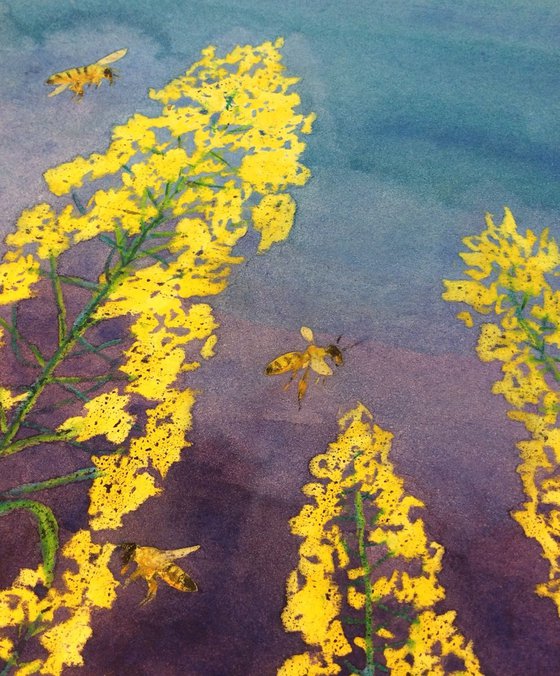 Bee&blooming yellow