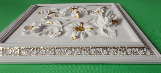 sculptural wall art "Flowers with gold decor" (from the series "White and gold")