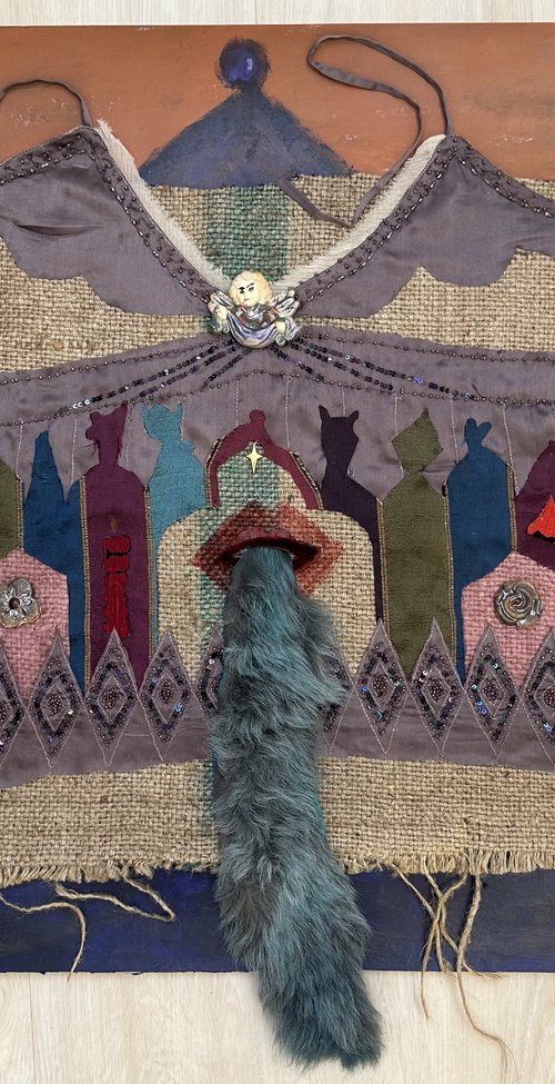 Green tongue by Mengqiu Li