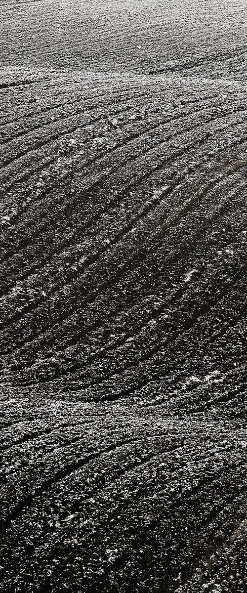 Telluric Waves II. - Abstract Winter Landscape by Peter Zelei