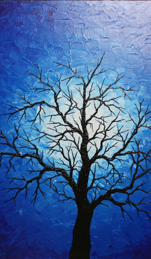 Silhouette of night tree by Jonathan Pradillon
